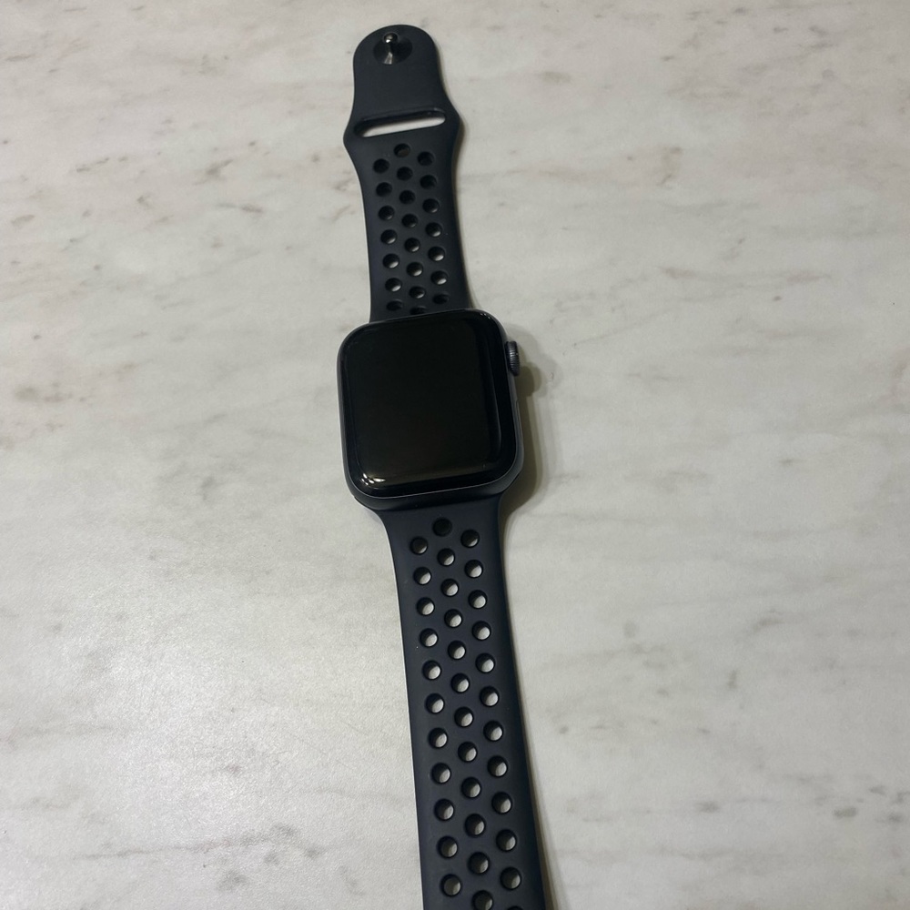 Apple Watch Series 4 44mm GPS+Cellular